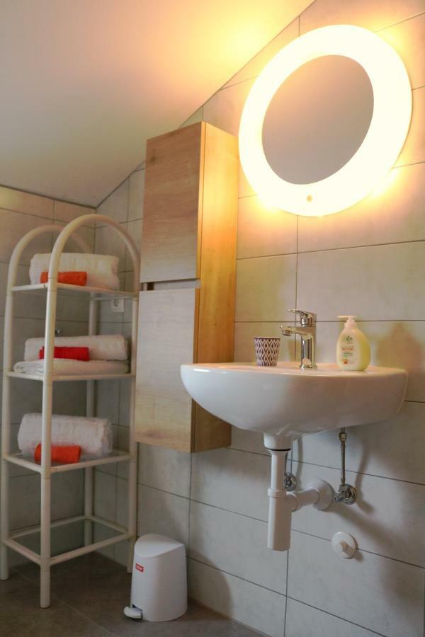 Stars Apartment กอร์นยิ คาริน ภายนอก รูปภาพ