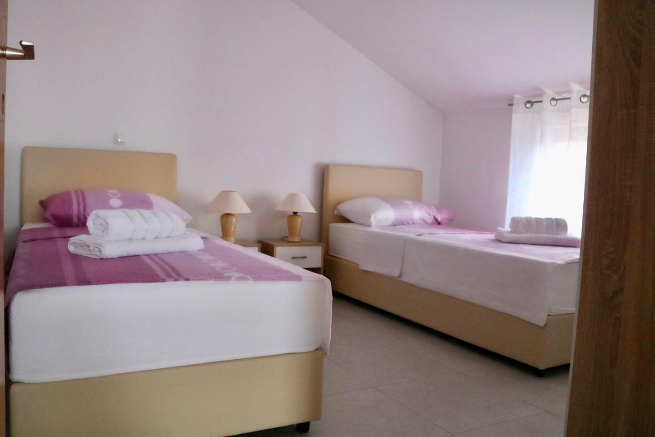 Stars Apartment กอร์นยิ คาริน ภายนอก รูปภาพ