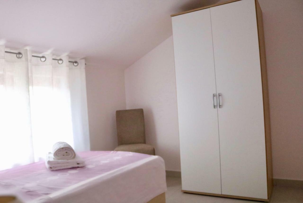Stars Apartment กอร์นยิ คาริน ภายนอก รูปภาพ